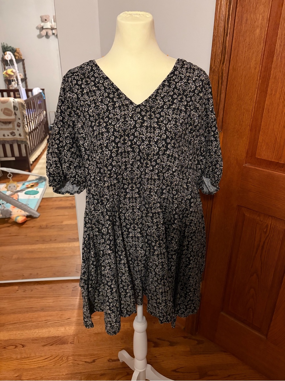 Universal Thread black with white floral print dress in size L #floral